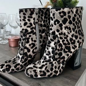 Ninewest Cheetah Fur Booties. Size 7.5. Never worn.